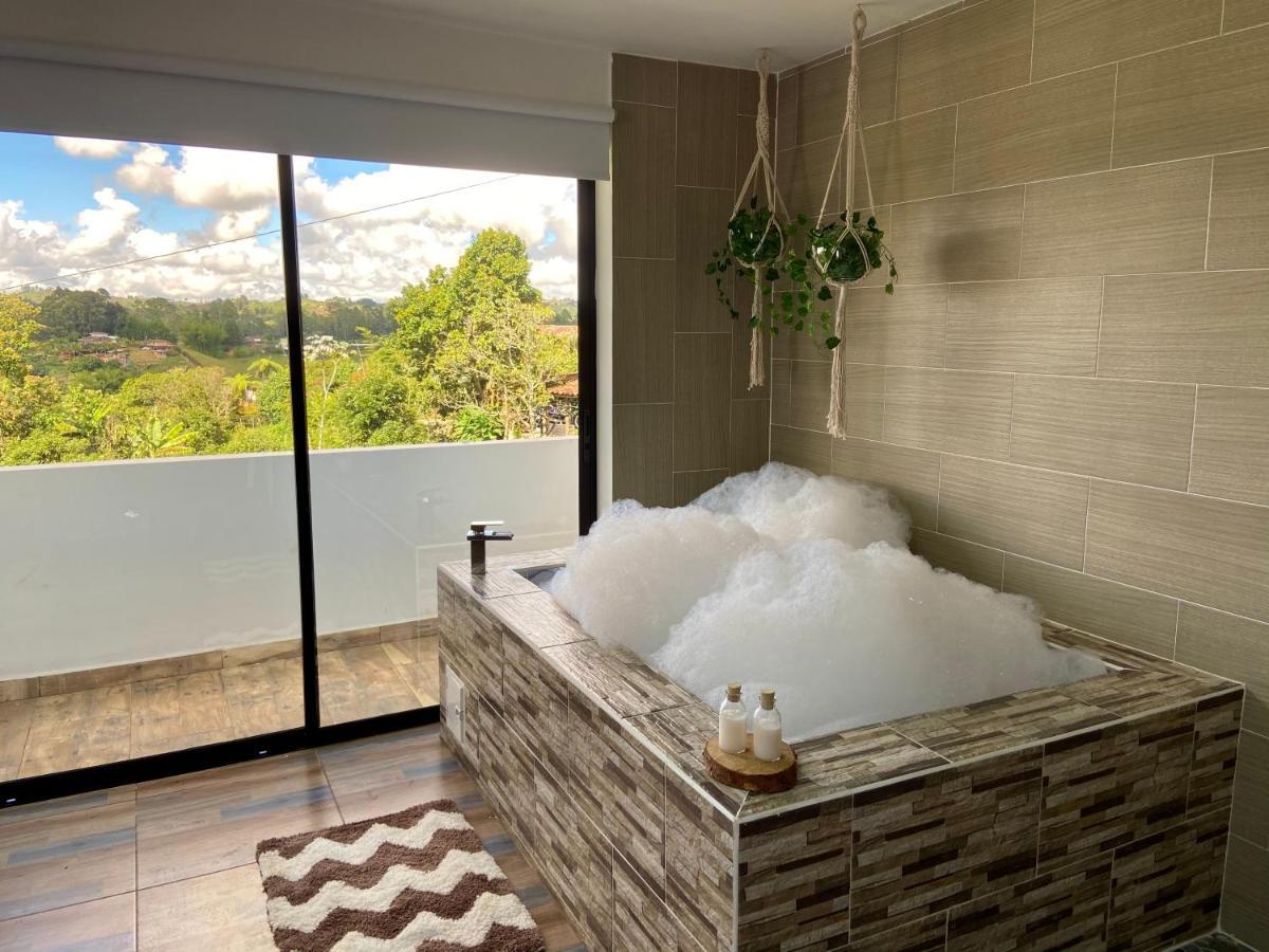 Cabanas Con Jacuzzi Y Chimenea - Casa Floral, Marinilla Buitenkant foto