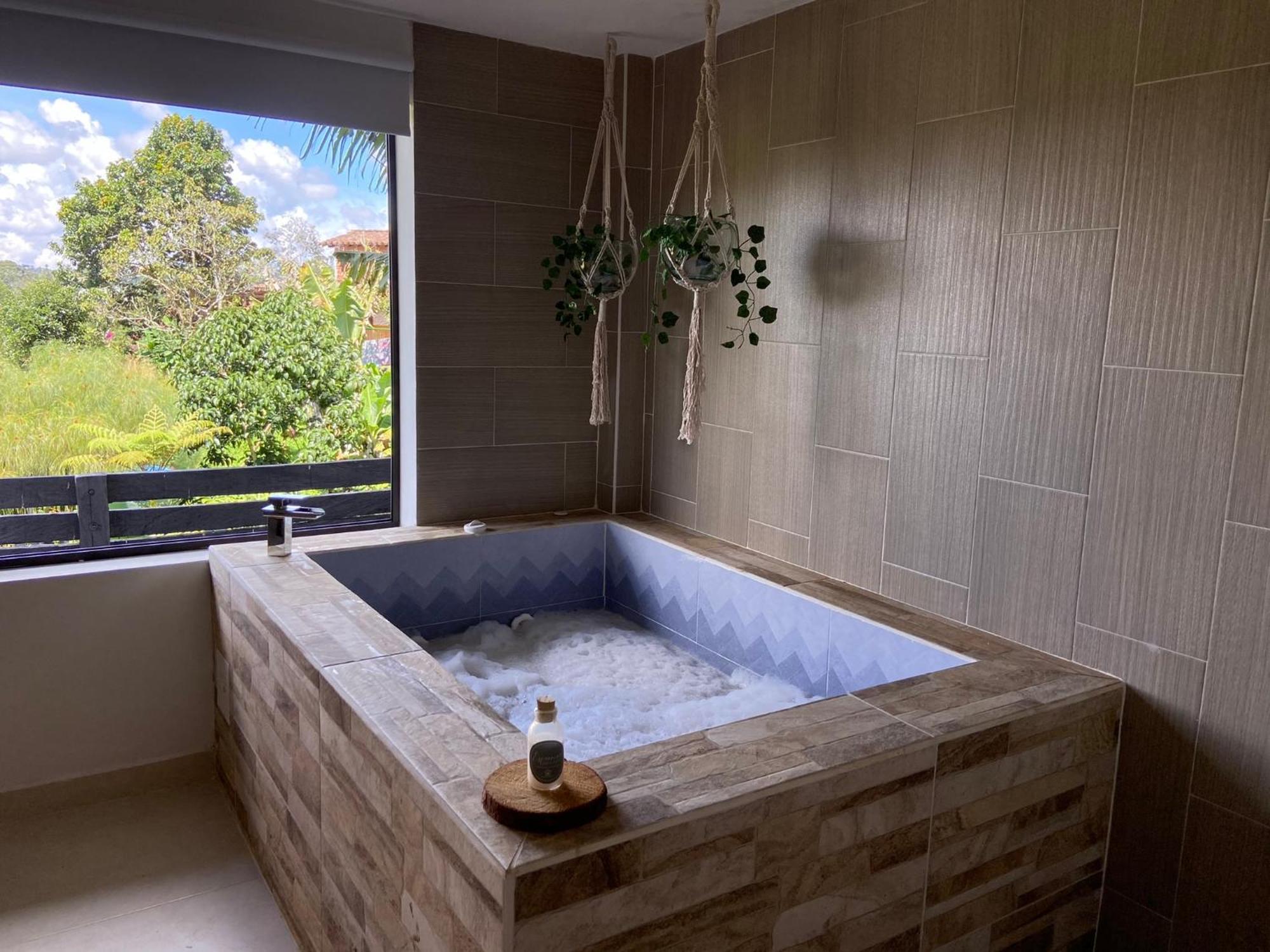 Cabanas Con Jacuzzi Y Chimenea - Casa Floral, Marinilla Buitenkant foto